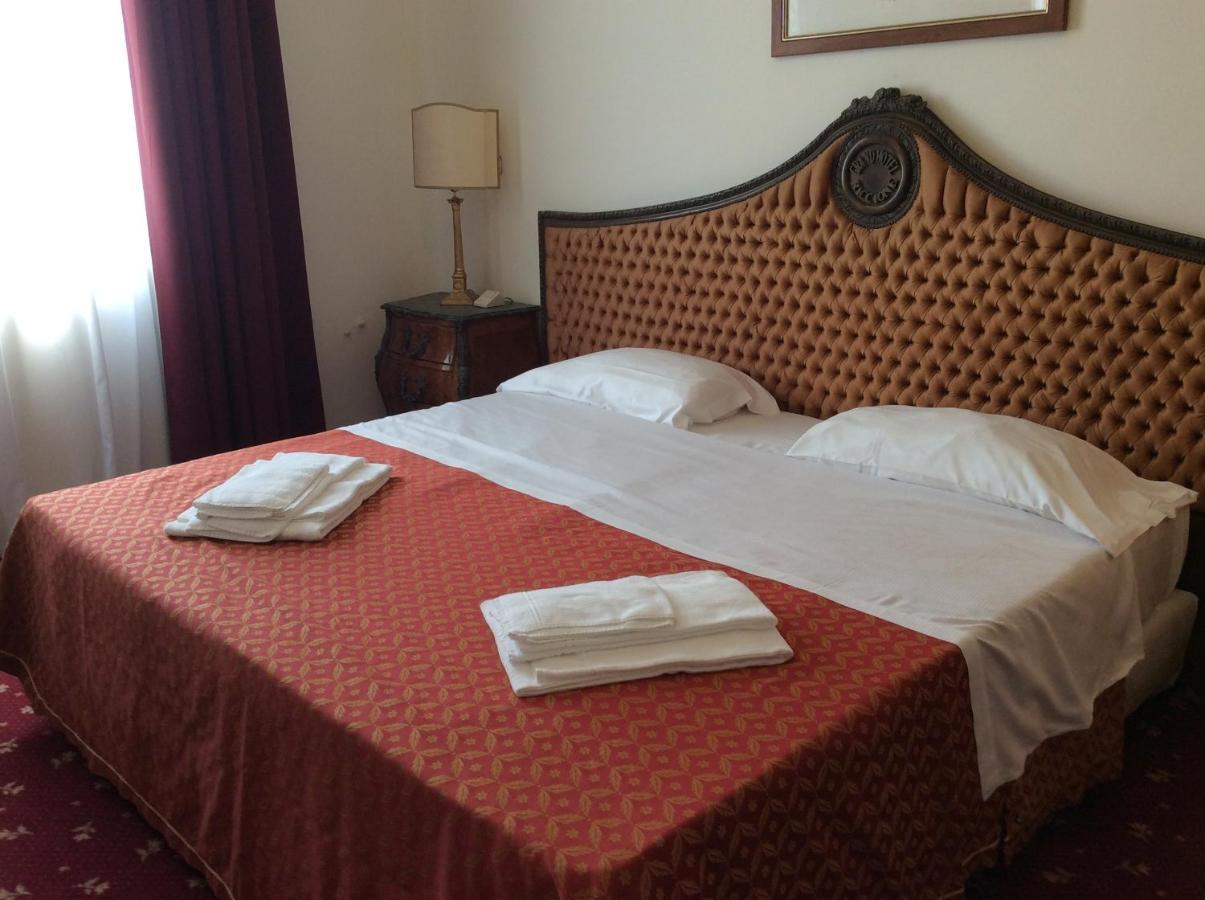 Le Grand Hotel Ριτσιόνε Εξωτερικό φωτογραφία